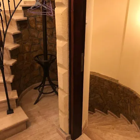 For Rent Villa *