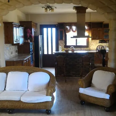 For Rent Villa *